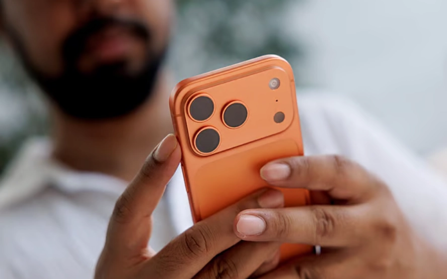 Fake iPhone 17 Box UAE