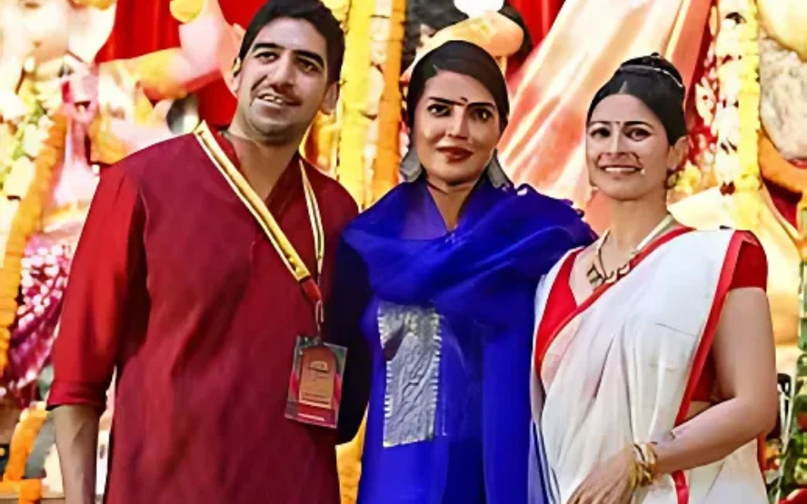 Bollywood Stars Attend Durga Puja in Mumbai