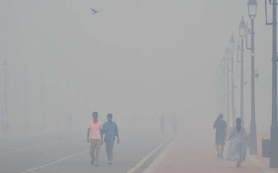 Delhi Air Quality Plunges After Diwali — Gulf Repost
