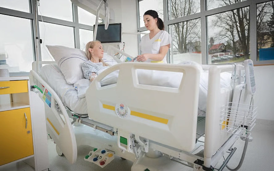 Dubai Virtual ICU AI monitoring