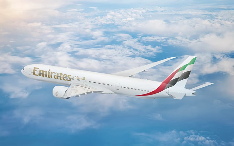 Emirates Resumes Dubai