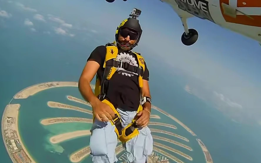 Sheikh Hamdan skydive - Gulf Repost