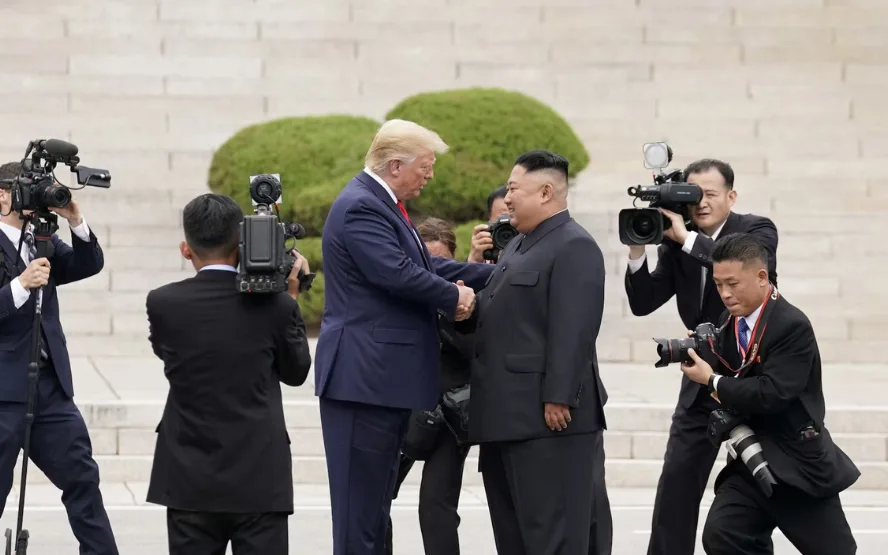 Trump Heads to South Korea as Kim-Trump Reunion Looms