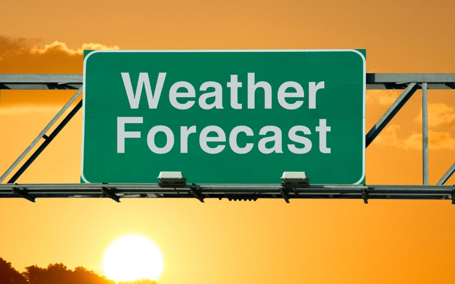 UAE weather alert dusty winds rain