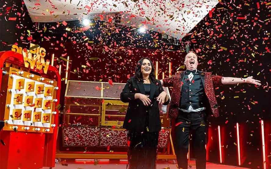 UK Expat Wins 24K Gold Bar