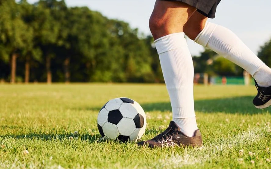 West Bengal goalkeeper viral football goal