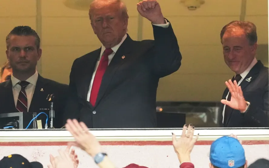 Trump NFL game booing